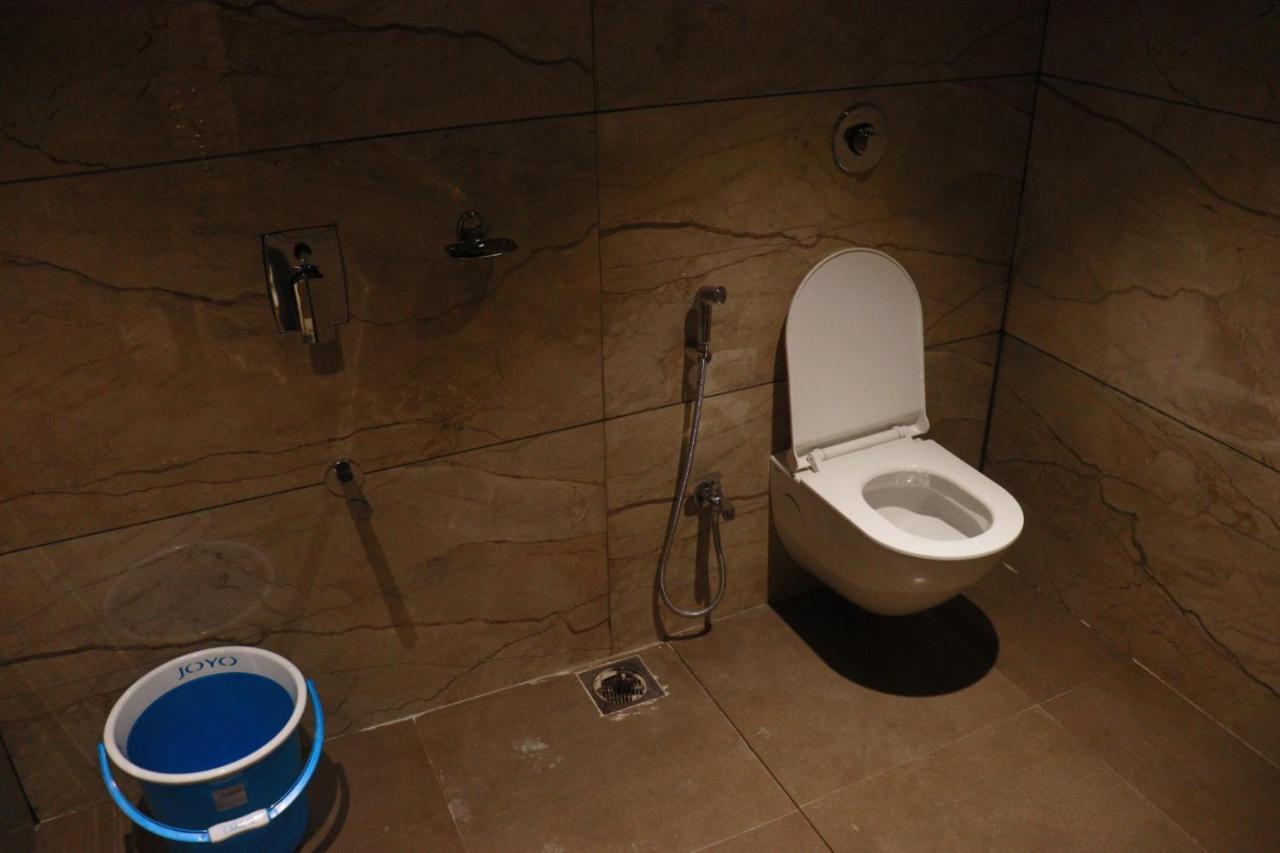 Hotel Candor Amigo Airoli Mind Space Νάβι Μουμπάι Εξωτερικό φωτογραφία
