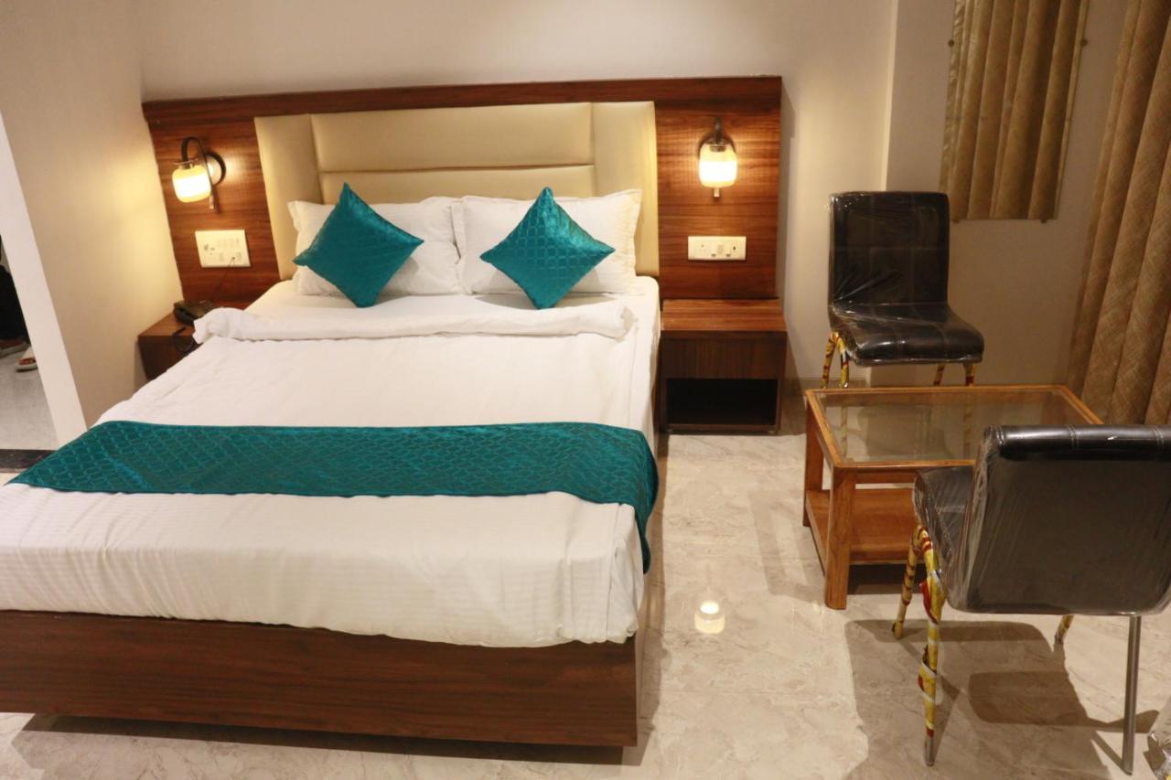 Hotel Candor Amigo Airoli Mind Space Νάβι Μουμπάι Εξωτερικό φωτογραφία