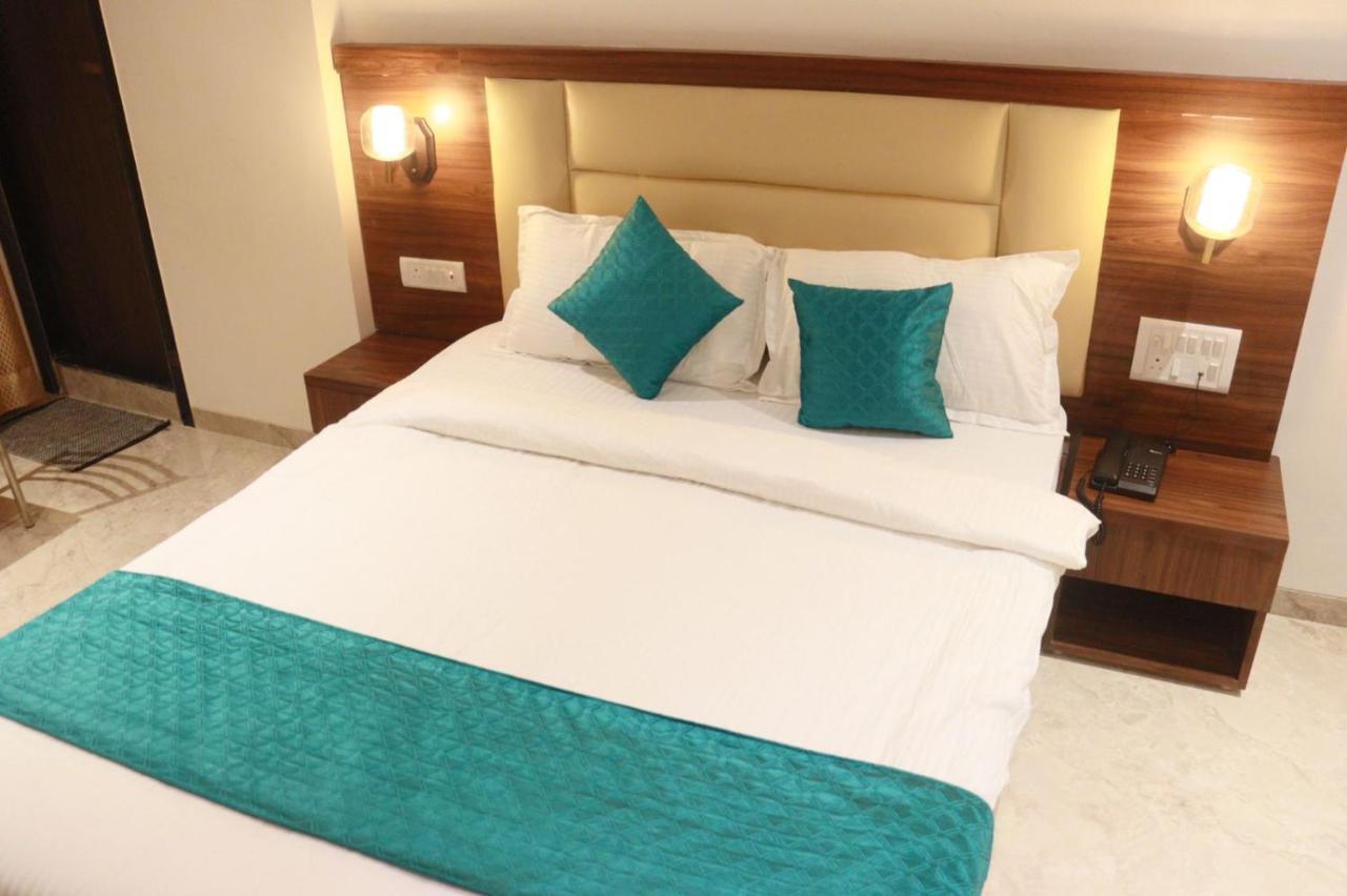 Hotel Candor Amigo Airoli Mind Space Νάβι Μουμπάι Εξωτερικό φωτογραφία