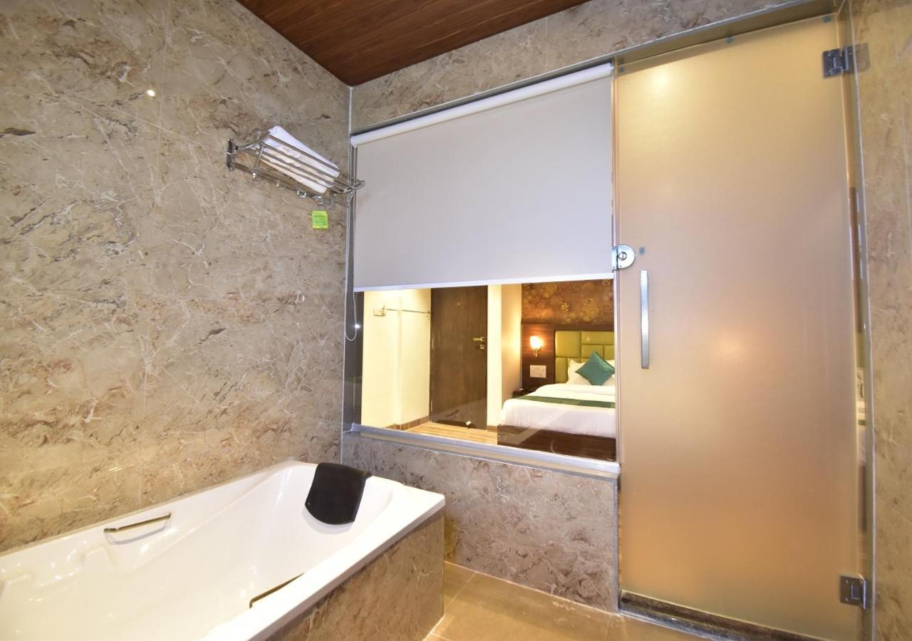 Hotel Candor Amigo Airoli Mind Space Νάβι Μουμπάι Εξωτερικό φωτογραφία