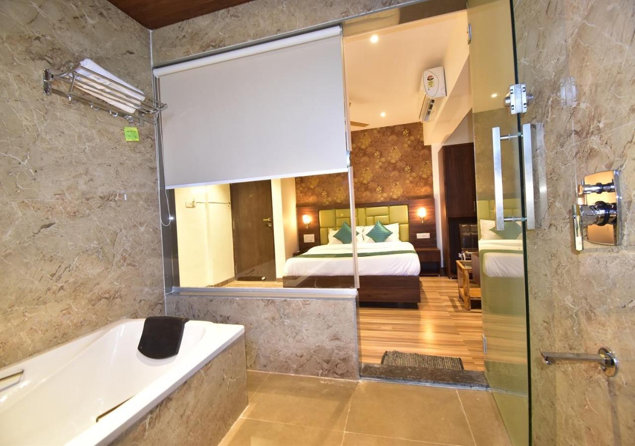 Hotel Candor Amigo Airoli Mind Space Νάβι Μουμπάι Εξωτερικό φωτογραφία