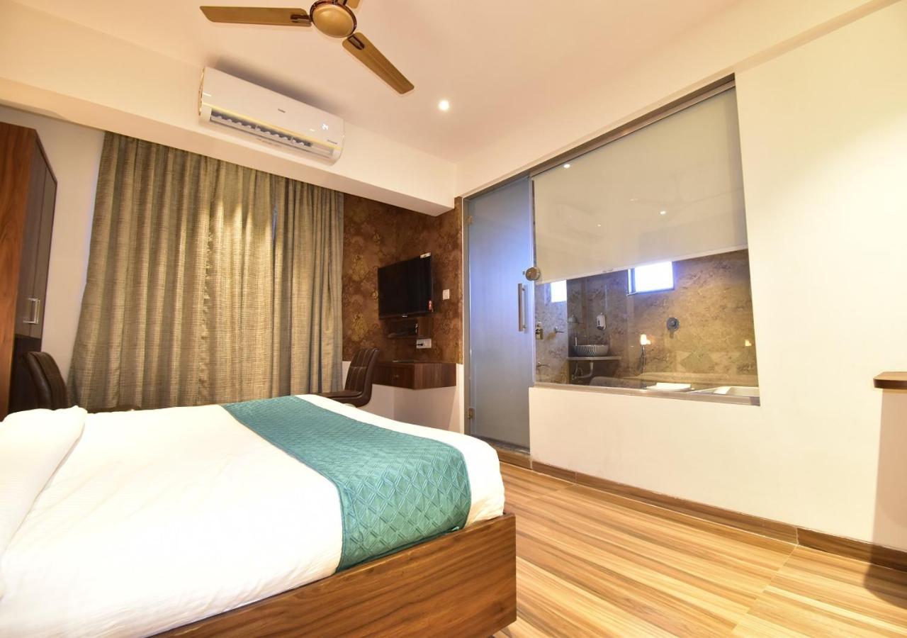 Hotel Candor Amigo Airoli Mind Space Νάβι Μουμπάι Εξωτερικό φωτογραφία