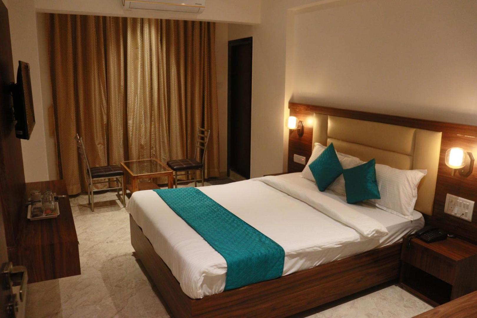 Hotel Candor Amigo Airoli Mind Space Νάβι Μουμπάι Εξωτερικό φωτογραφία